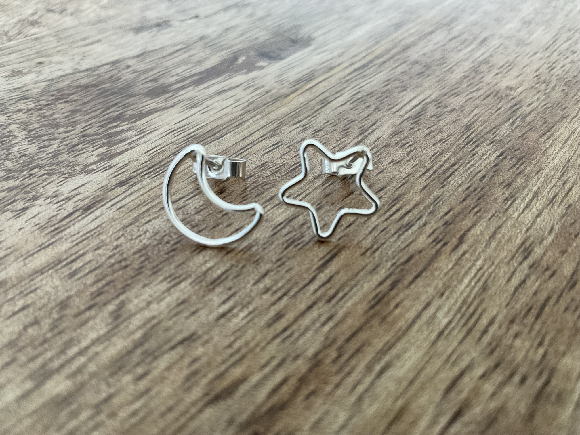 Moon & Star Stud Earrings - Click Image to Close